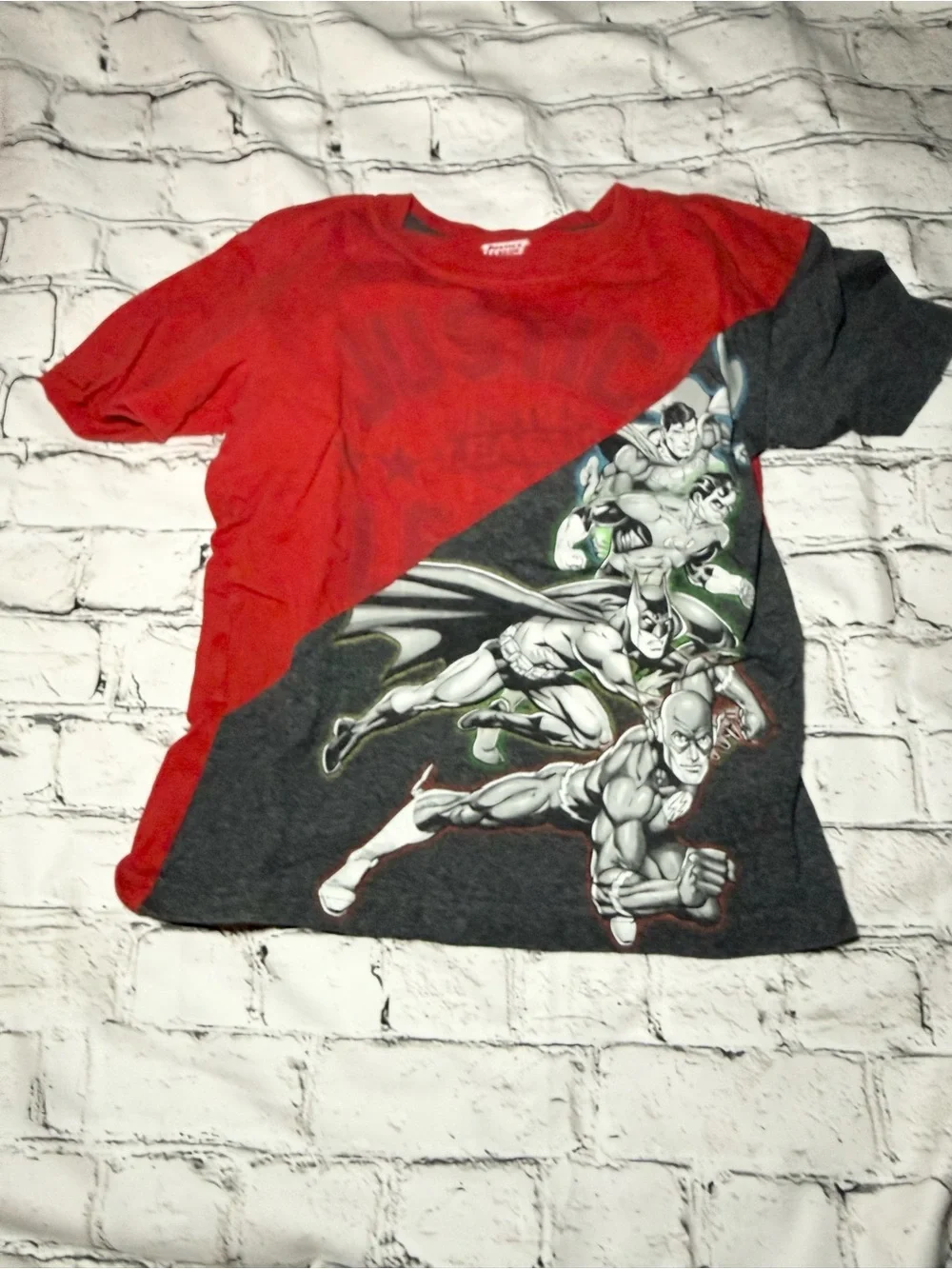 Graphic tee